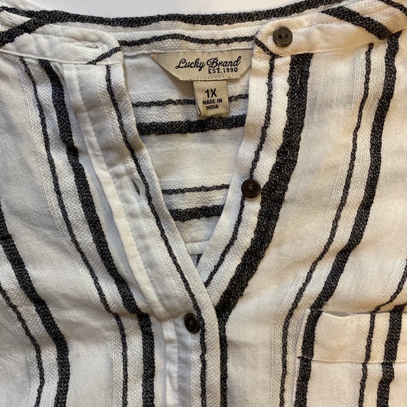 Lucky brand top size 1X - Picture 2 of 6